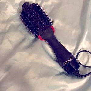 Revlon Blowout Brush